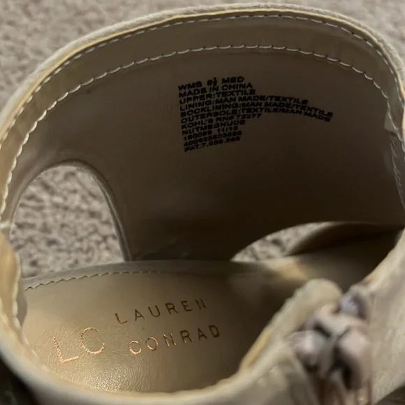 Beige heels - Picture 3 of 3